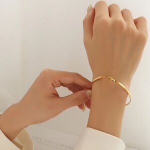 Elegant Gold Twist Cuff Bangle, 18KT Gold Bangle